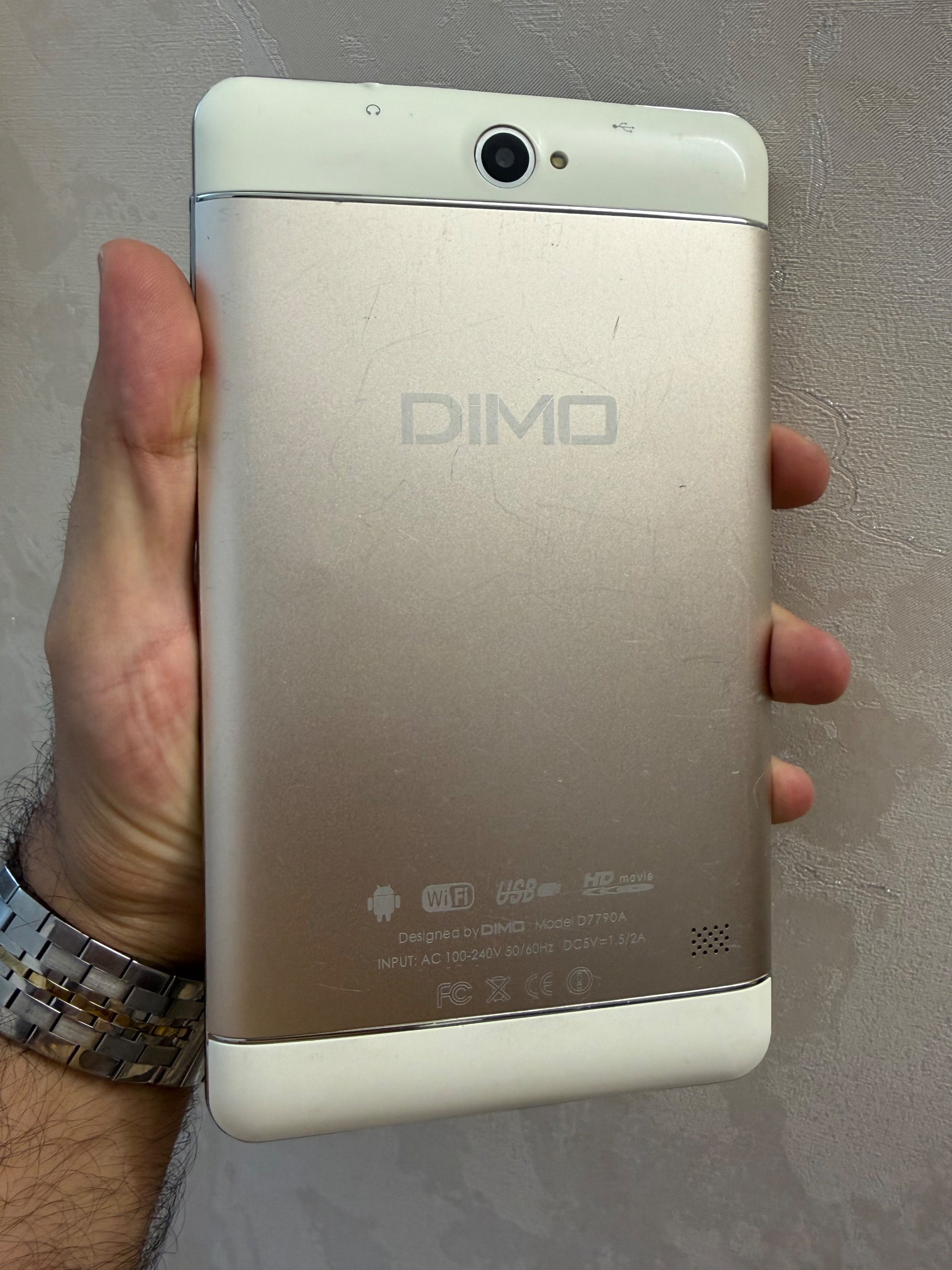 تبلت دیمو dimo D7790A (توضیحات دارد)