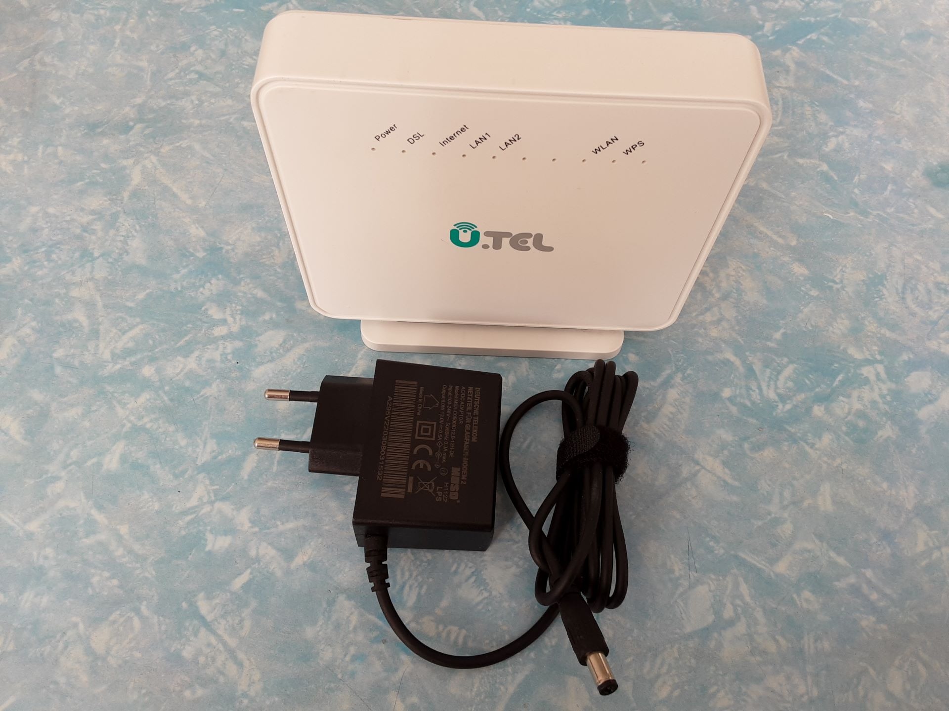 مودم وایرلس VDSL یوتل V301 سالم با آداپتور