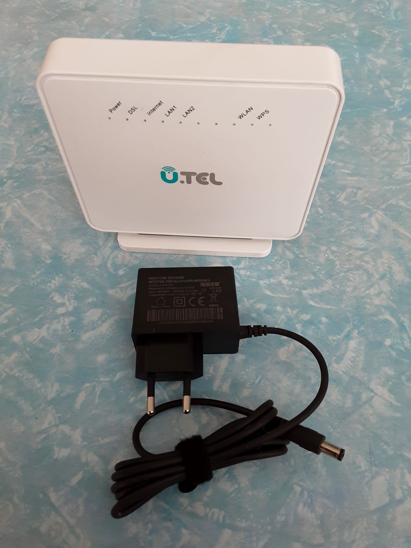 مودم وایرلس VDSL یوتل V301 سالم با آداپتور
