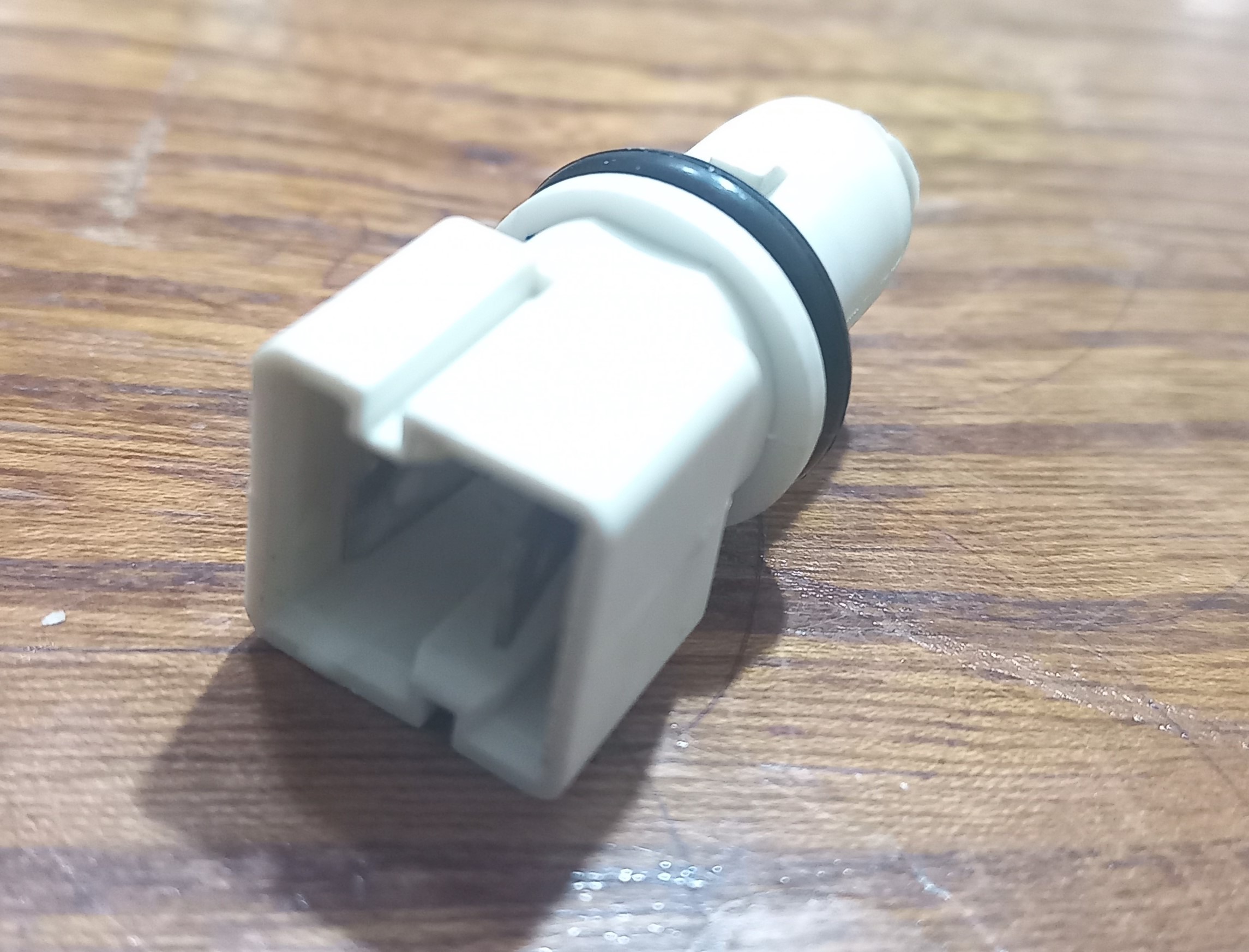 سوکت بادرم کوچک پژو 405