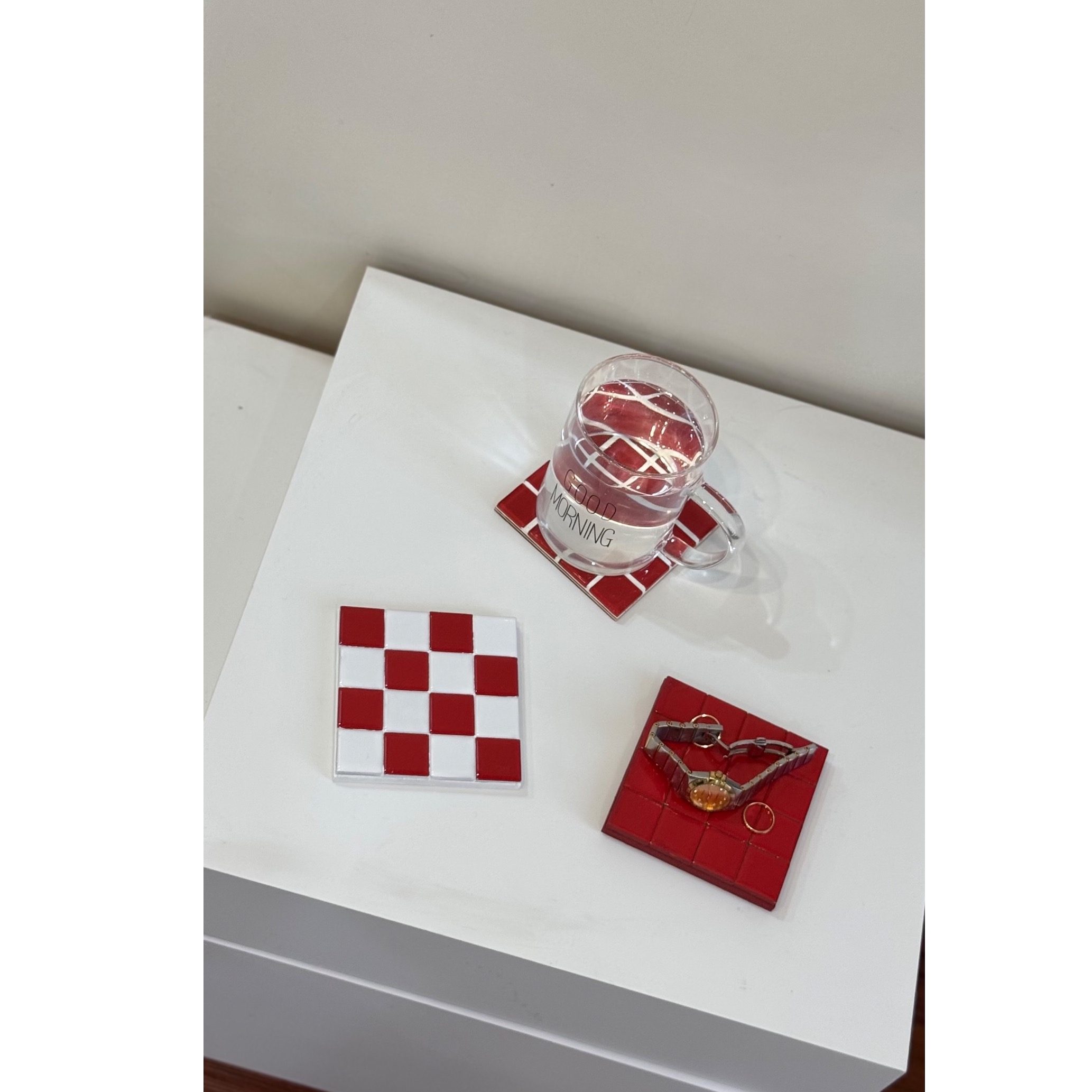 زیر لیوانی کاشی مدرن