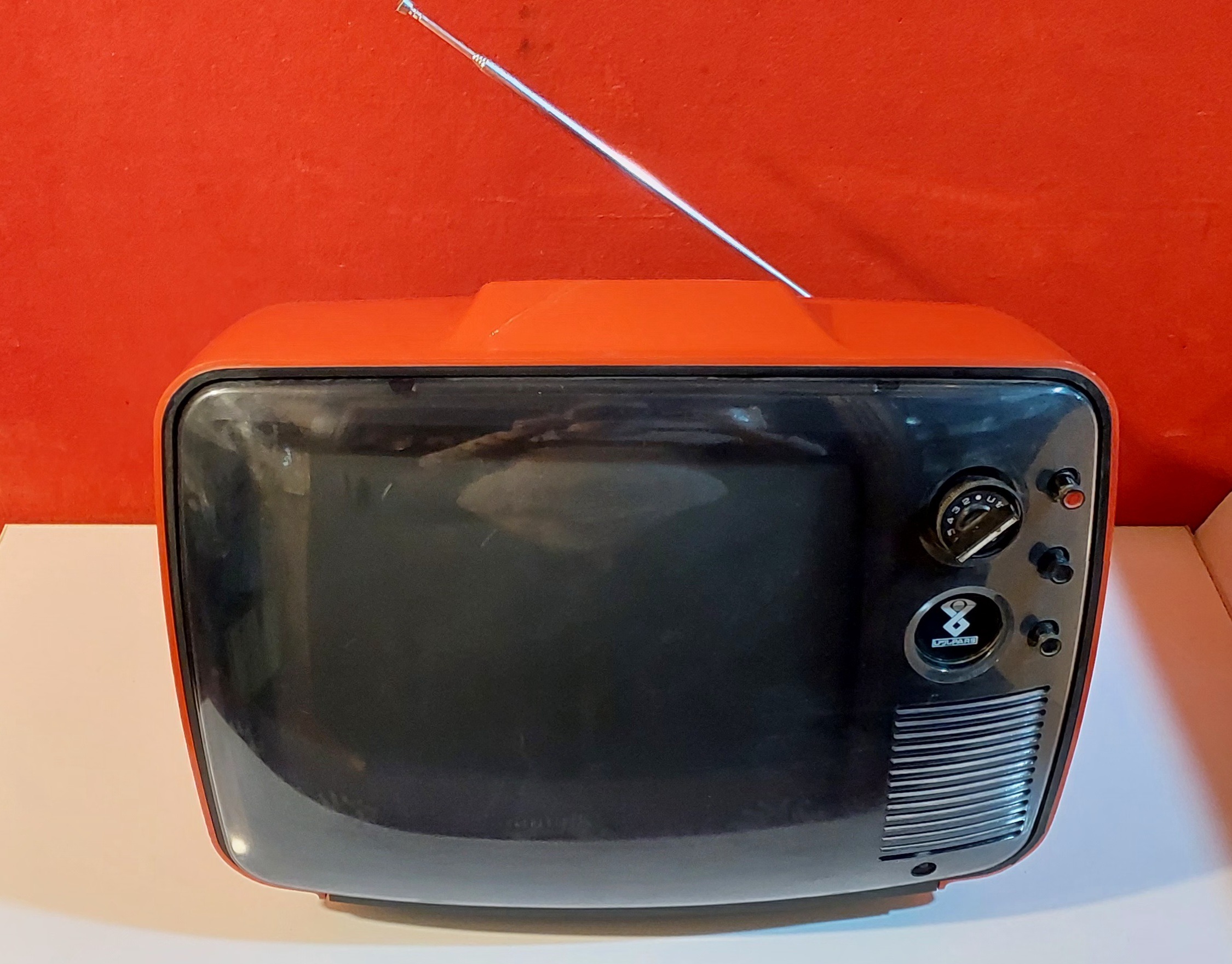 تلویزیون 14 اینچ