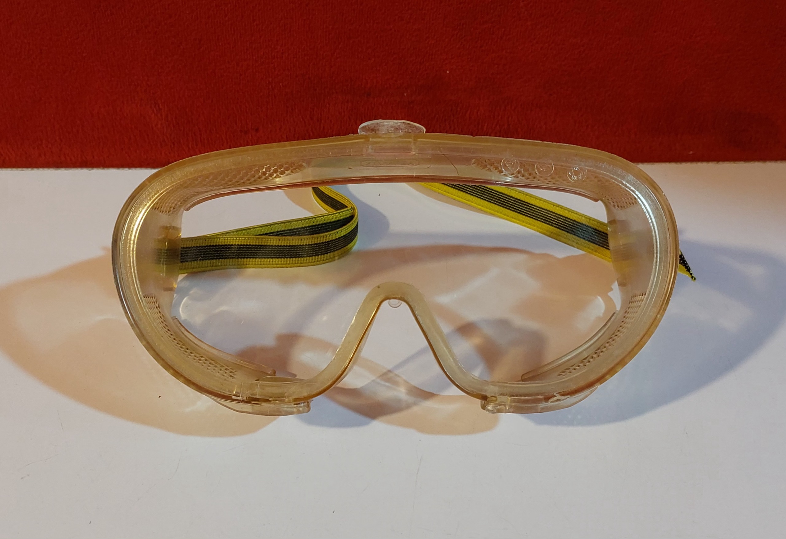 عینک تمام پلاستیک