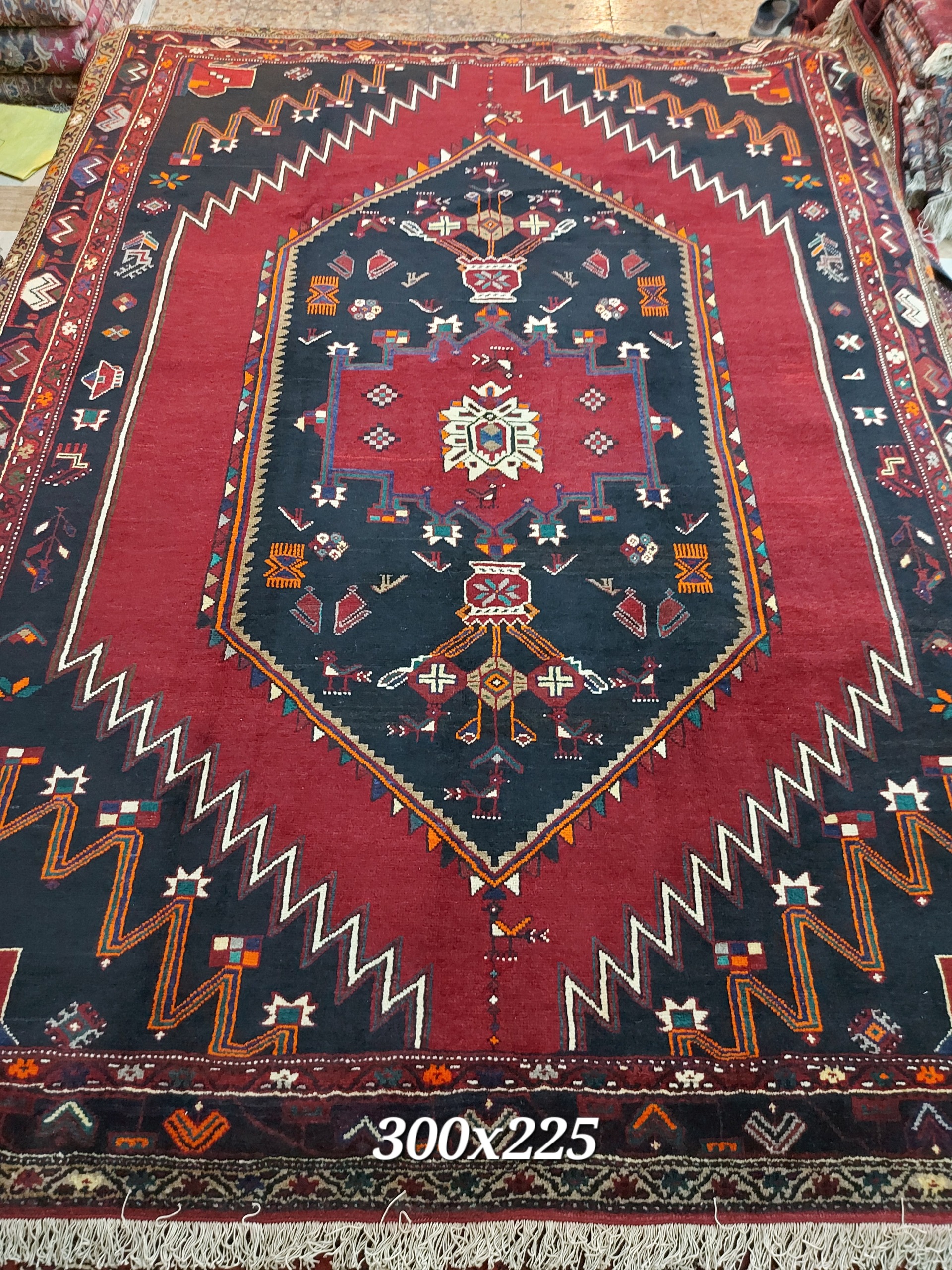 فرش دستبافت خوشرنگ شرکت فرش