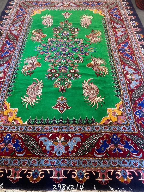 فرش دستباف ششمتری سبز زیبای عشایری