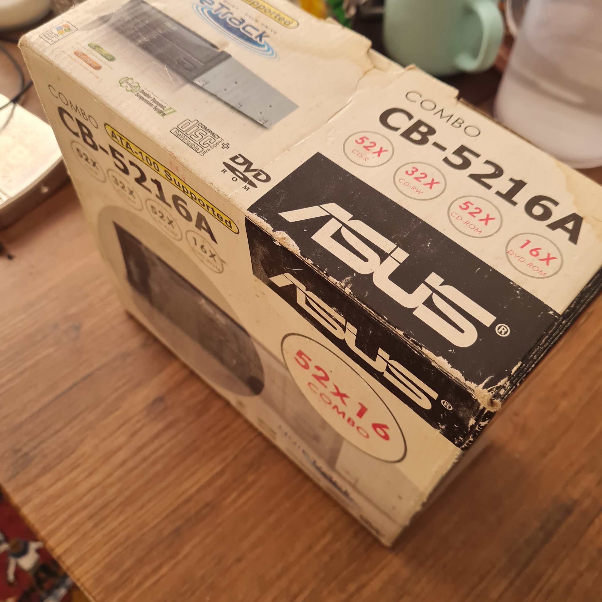 جعبه / کارتن DVD-ROM و CD-RW ایسوس ASUS