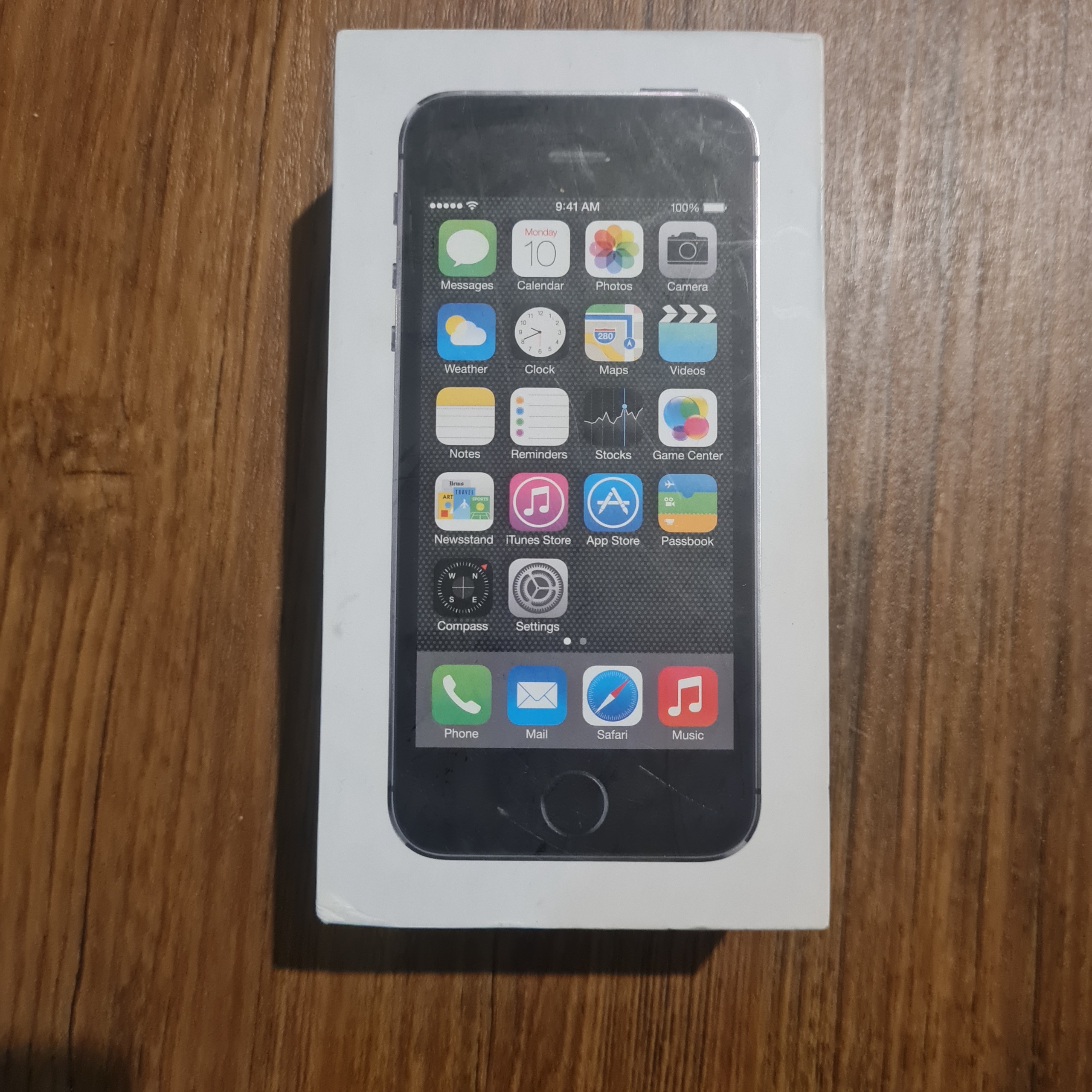 جعبه / کارتن گوشی موبایل اپل آیفون 5s Apple iPhone