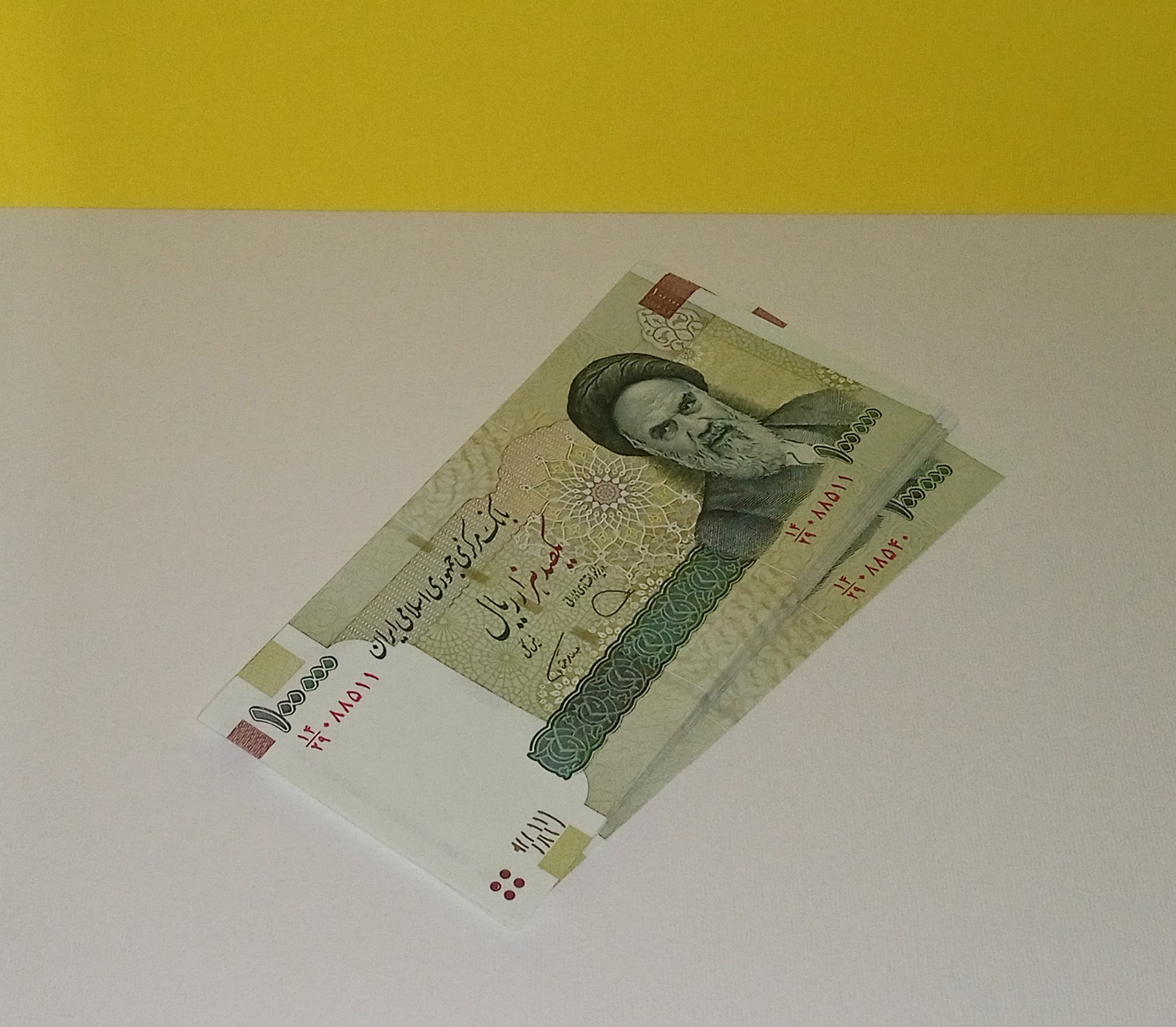 اسکناس 10000 تومانی همتی