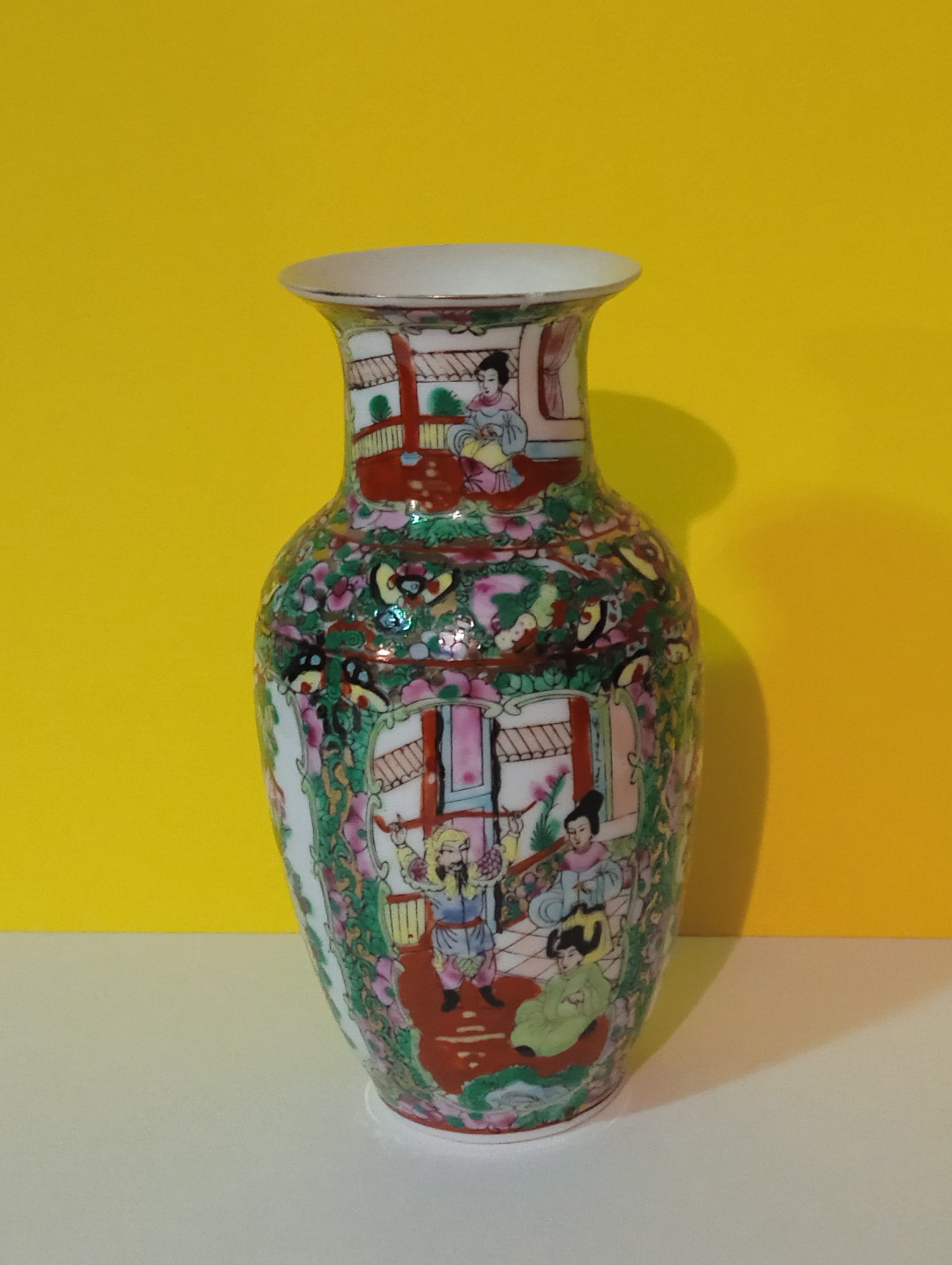 گلدان خارجی طرح نقاشی