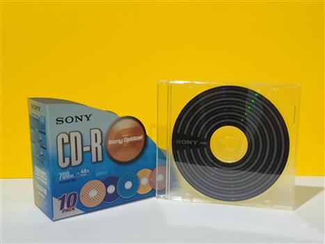 تصویر سی دی CD خام سونی اصل ژاپن قاب دار طرح دار مشکی 