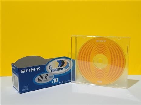 تصویر سی دی CD خام سونی اصل ژاپن قاب دار طرح زرد نارنجی 