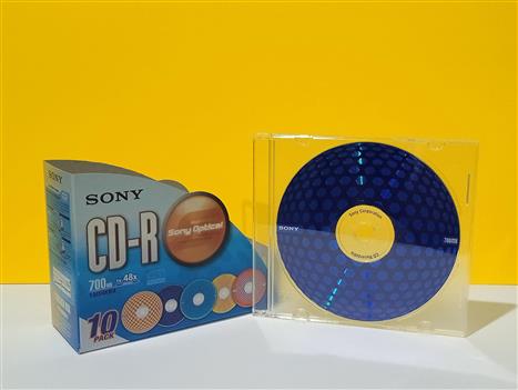 تصویر سی دی CD خام سونی اصل ژاپن قاب دار طرح دار دایره 