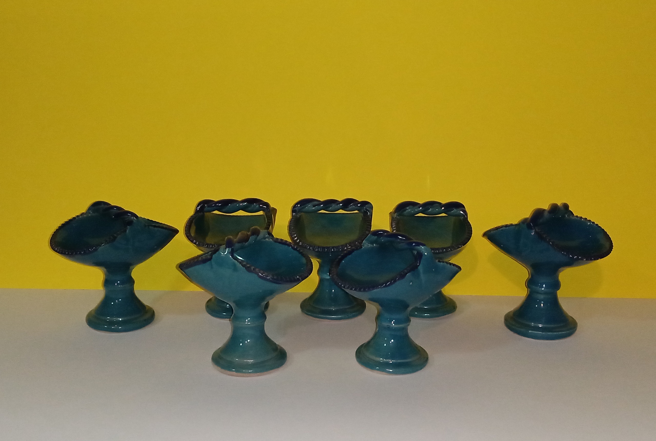 ظرف هفت سین سفالی لعاب دار فیروزه ای