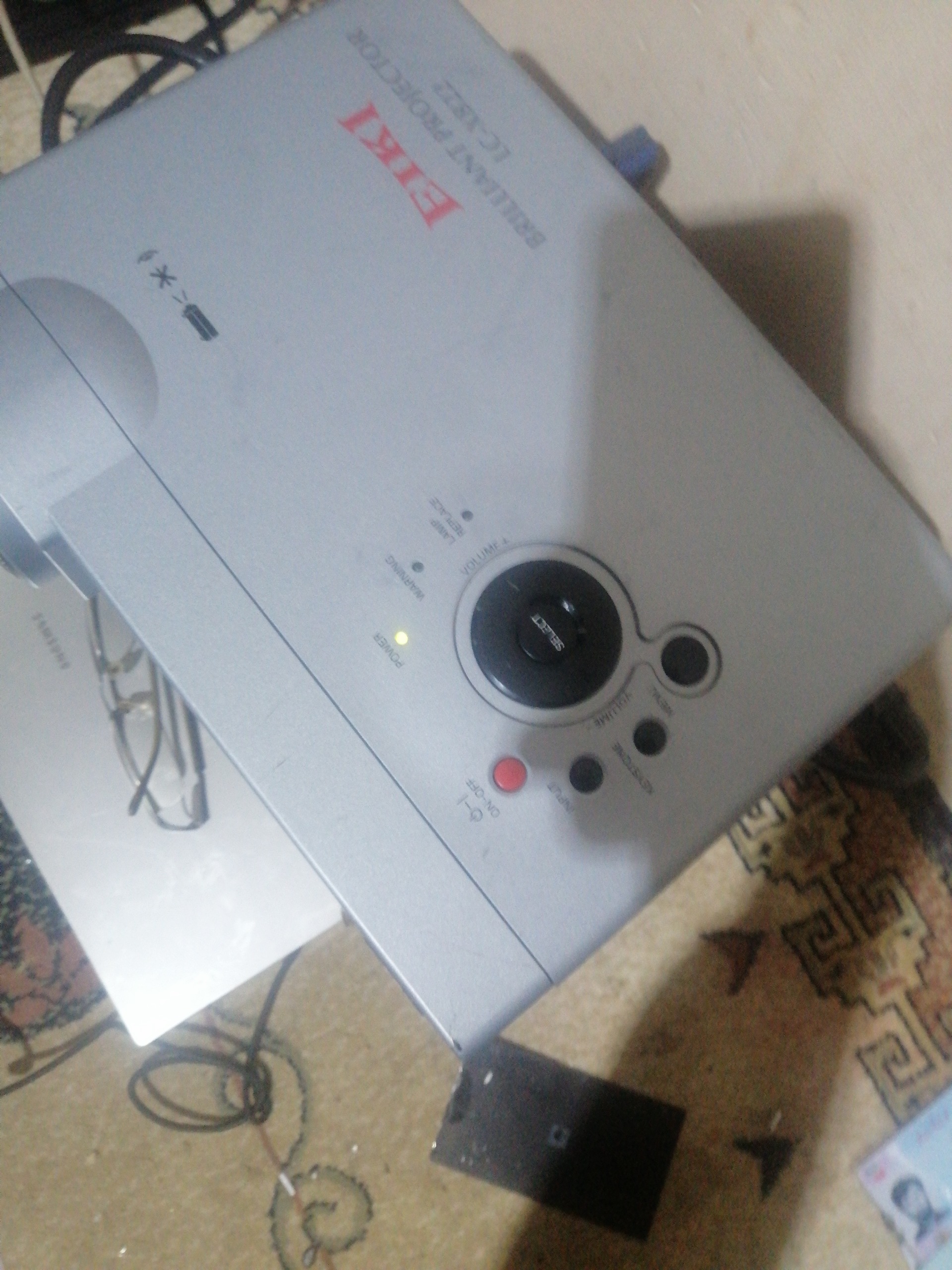 ویدئو پروژکتور نیاز به تعمیر