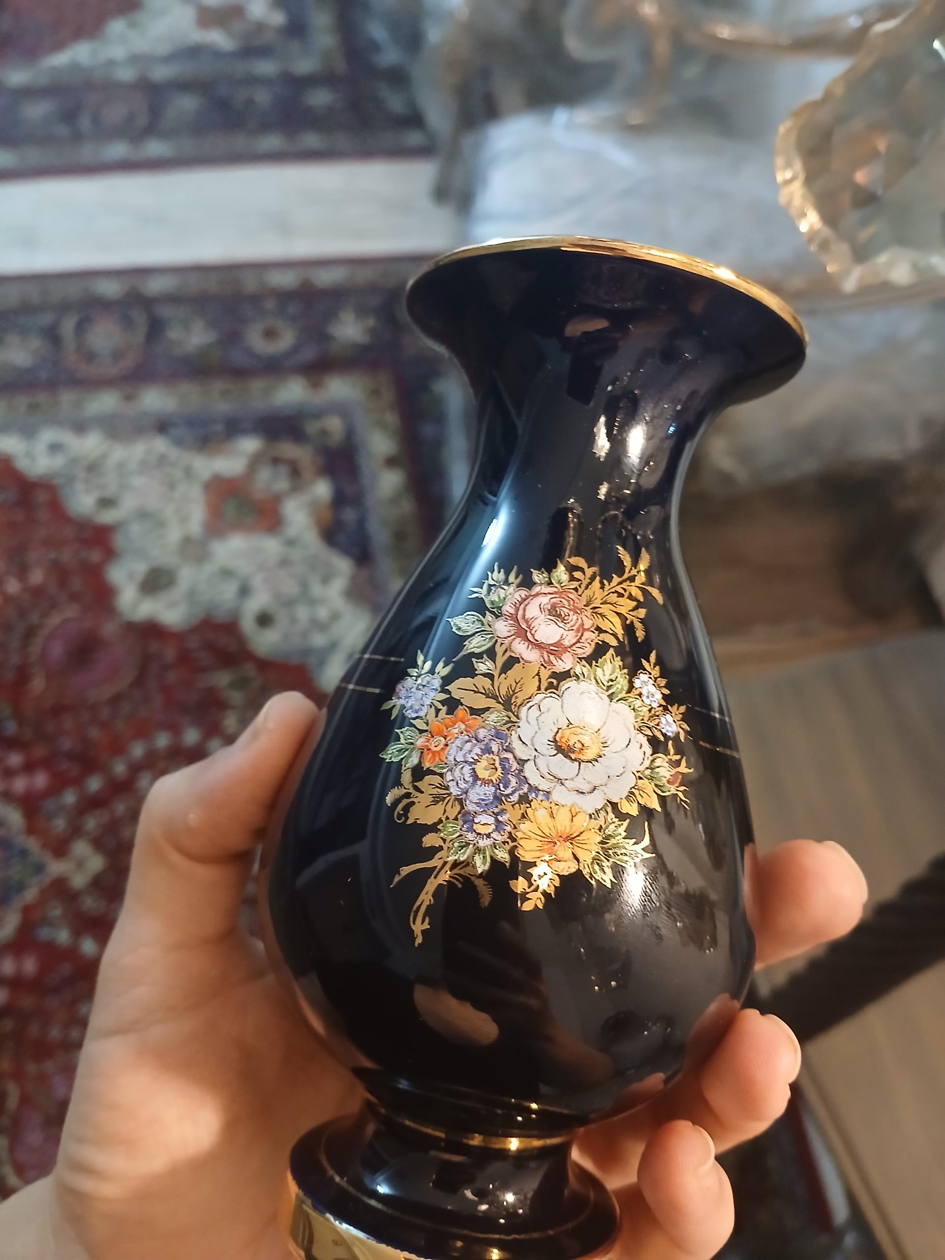 گلدان بسیار زیبا وبی نظیر اروپایی