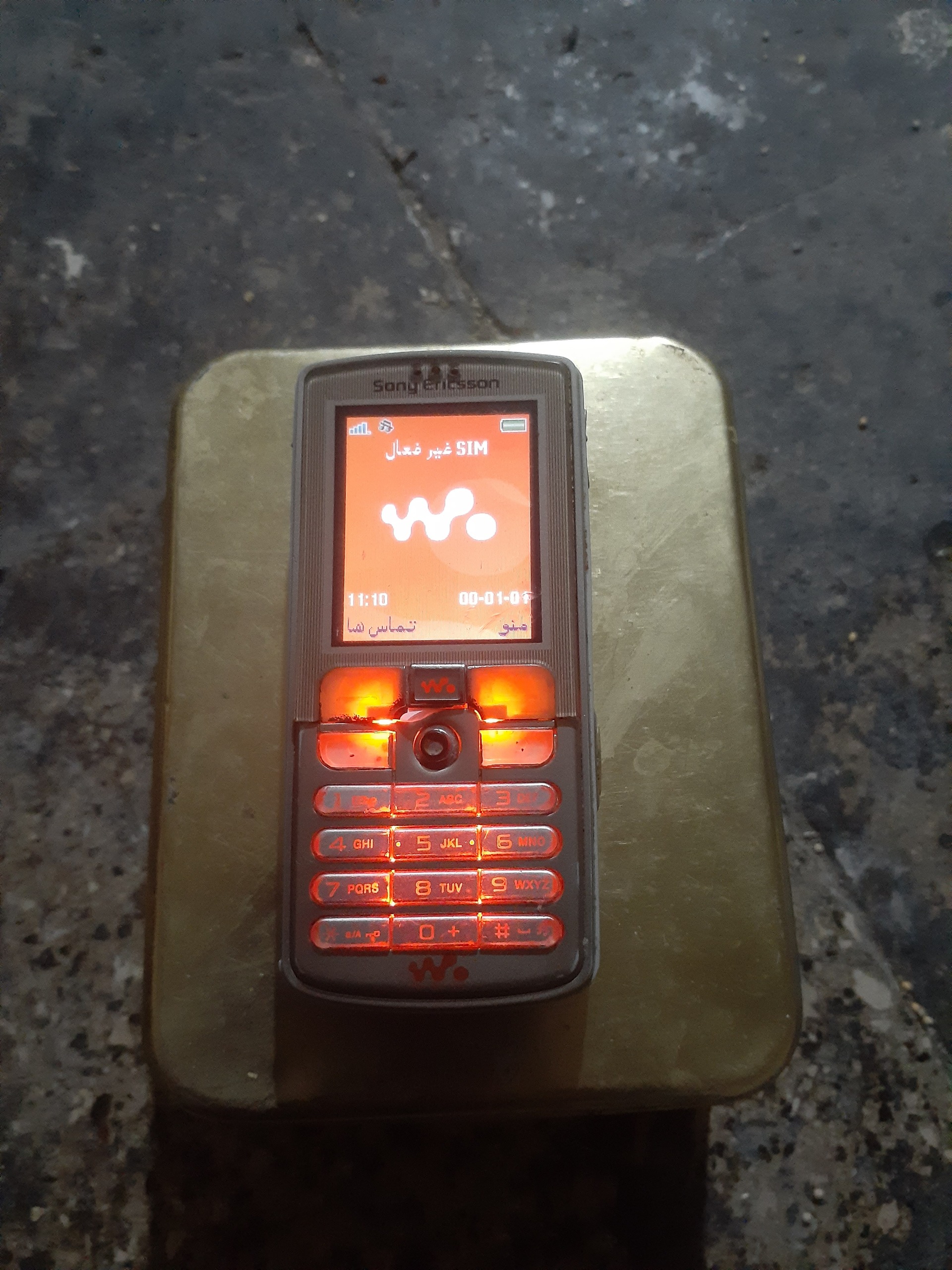 W 700 سالم و اصلی(سونی اریکسون)