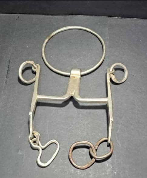 دهنه اسب فولادی