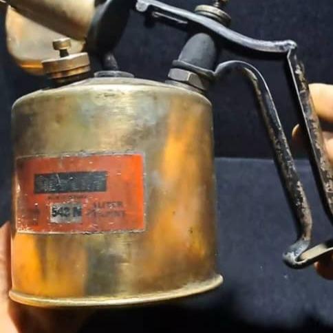 فرمز قدیمی سوئدی برنجی