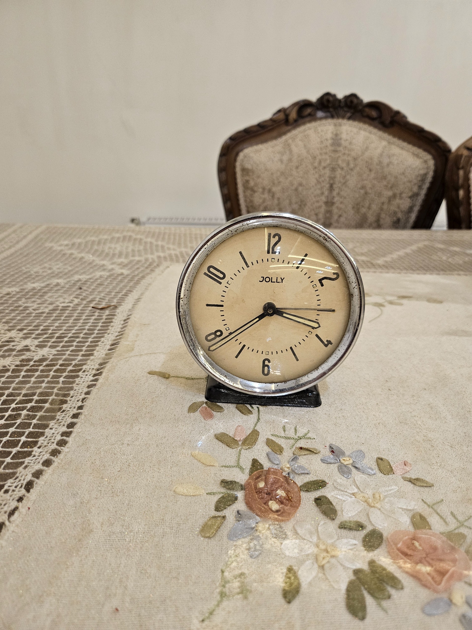 ساعت رومیزی قدیمی