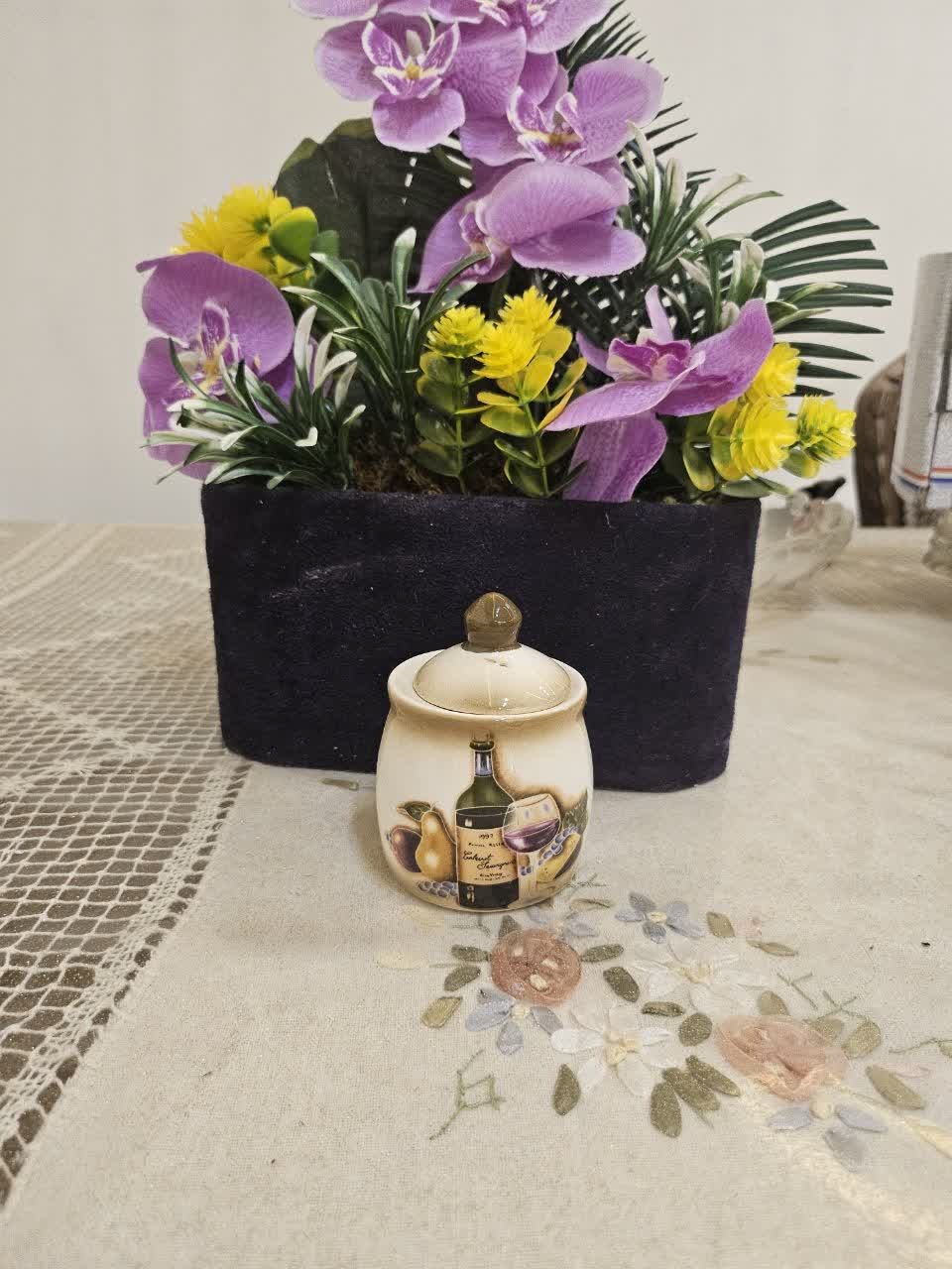 یکعدد نقل خوری