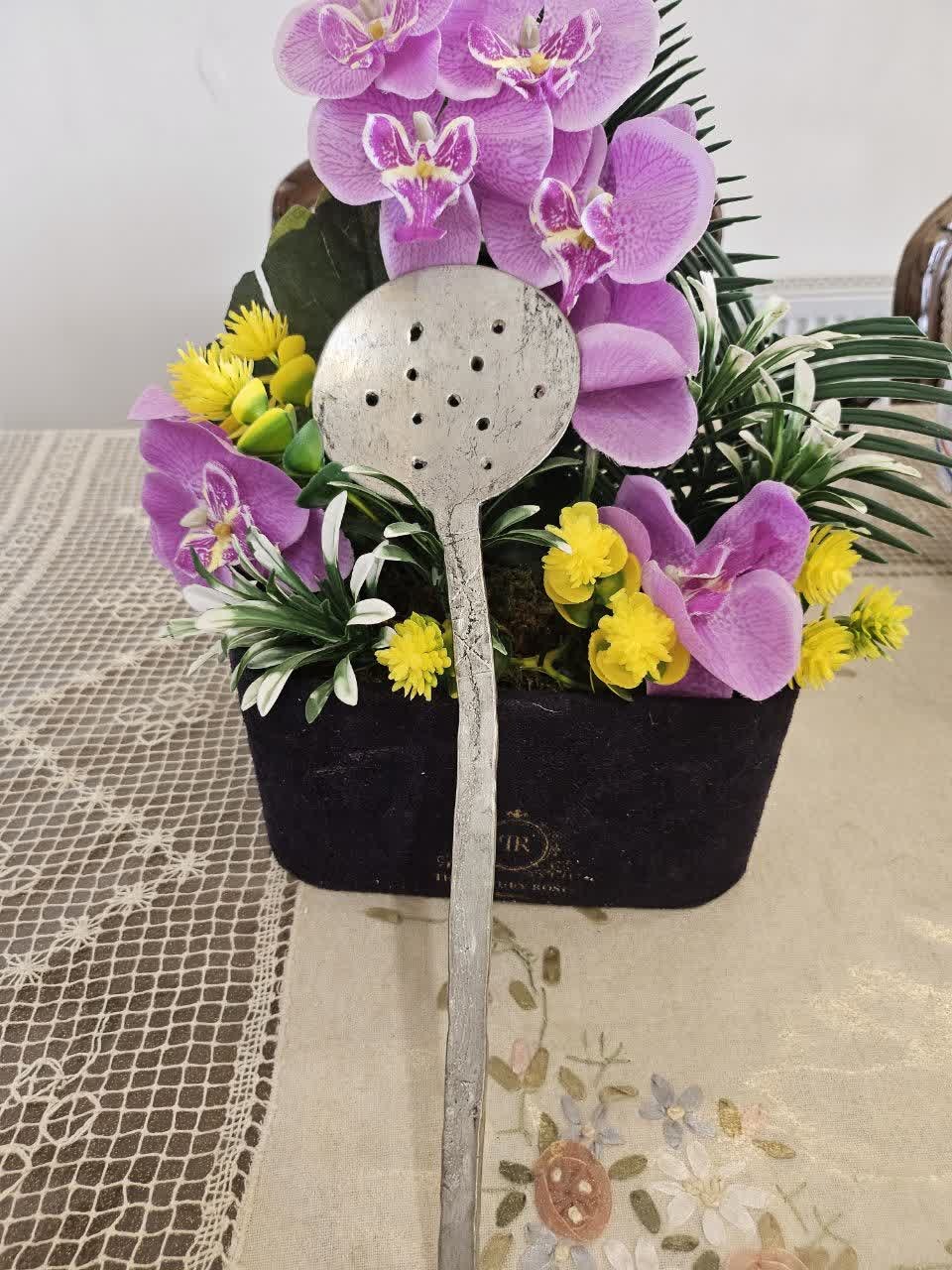 کفگیر قدیمی مسی