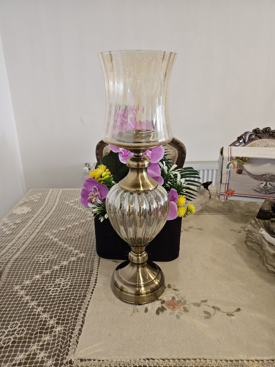 یک عدد شمعدان