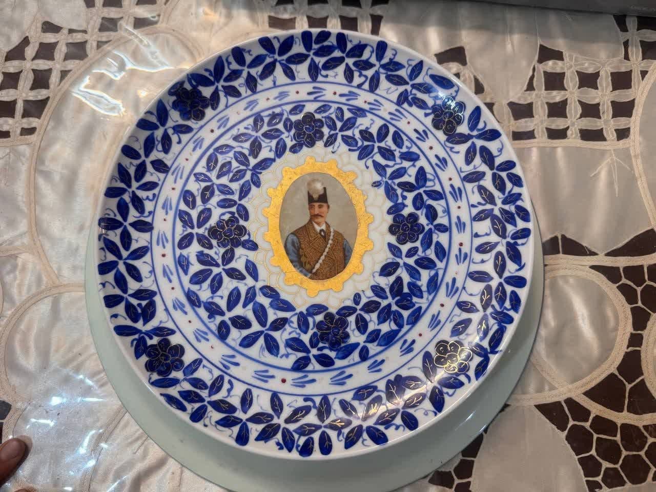 یکعدد دیوارکوب قدیمی