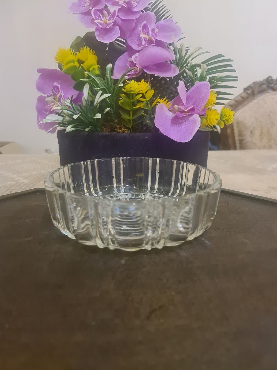 یک عدد شکلاتخوری قدیمی