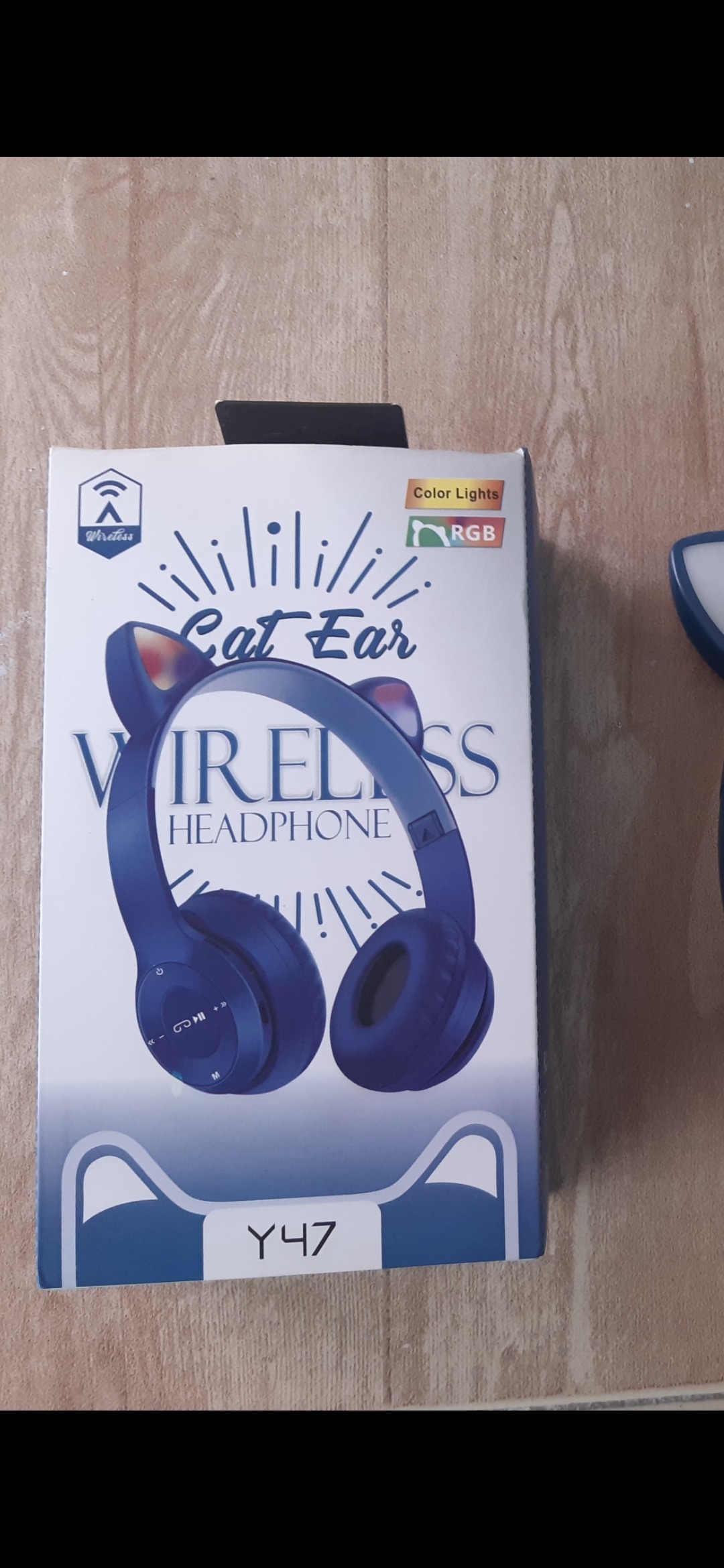 هدفون مدلcat-y47(جعبه داره،فقط گوش چپ ترک داره)