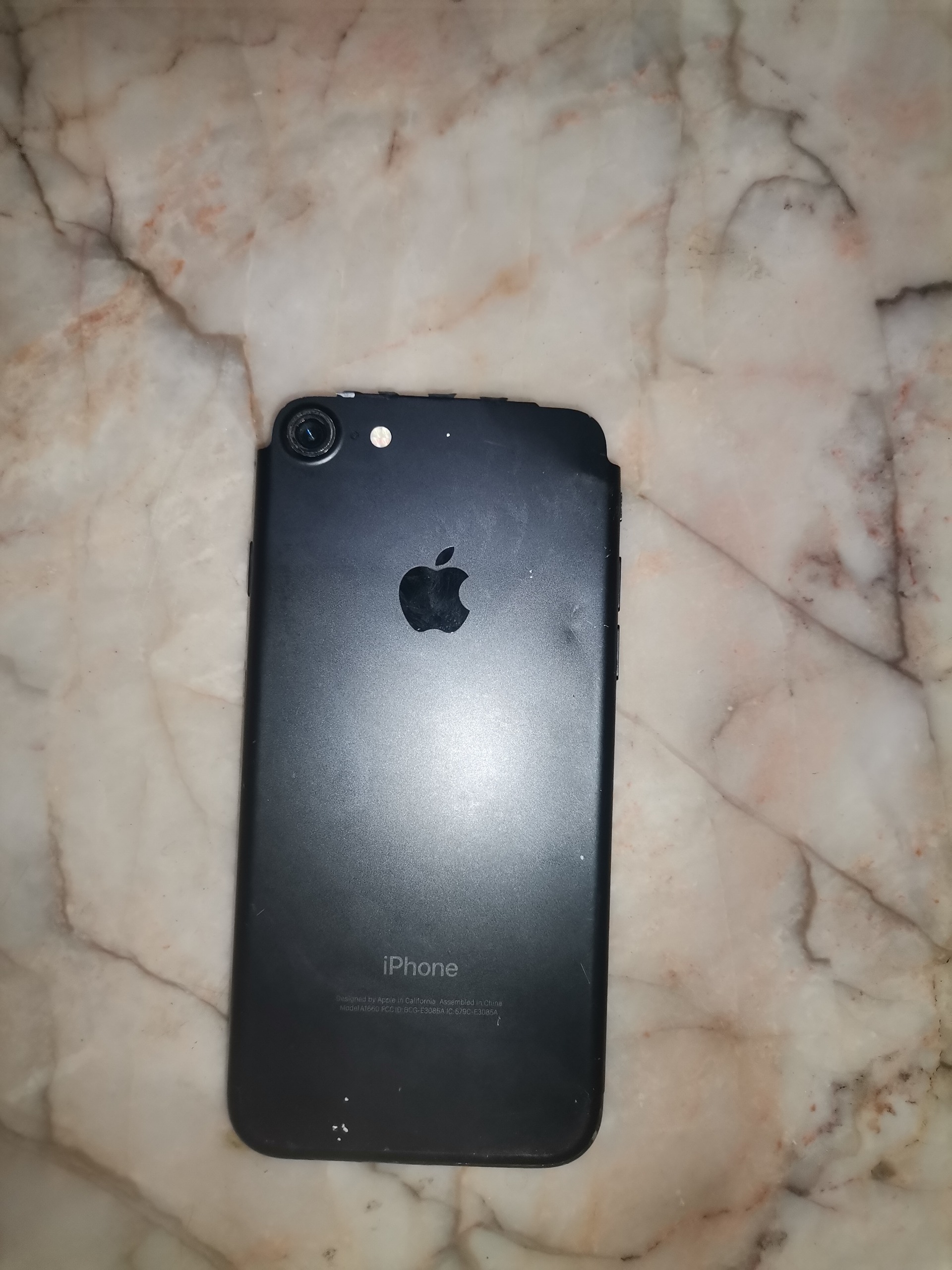 لاشه گوشی آیفون 7 مطابق تصویر