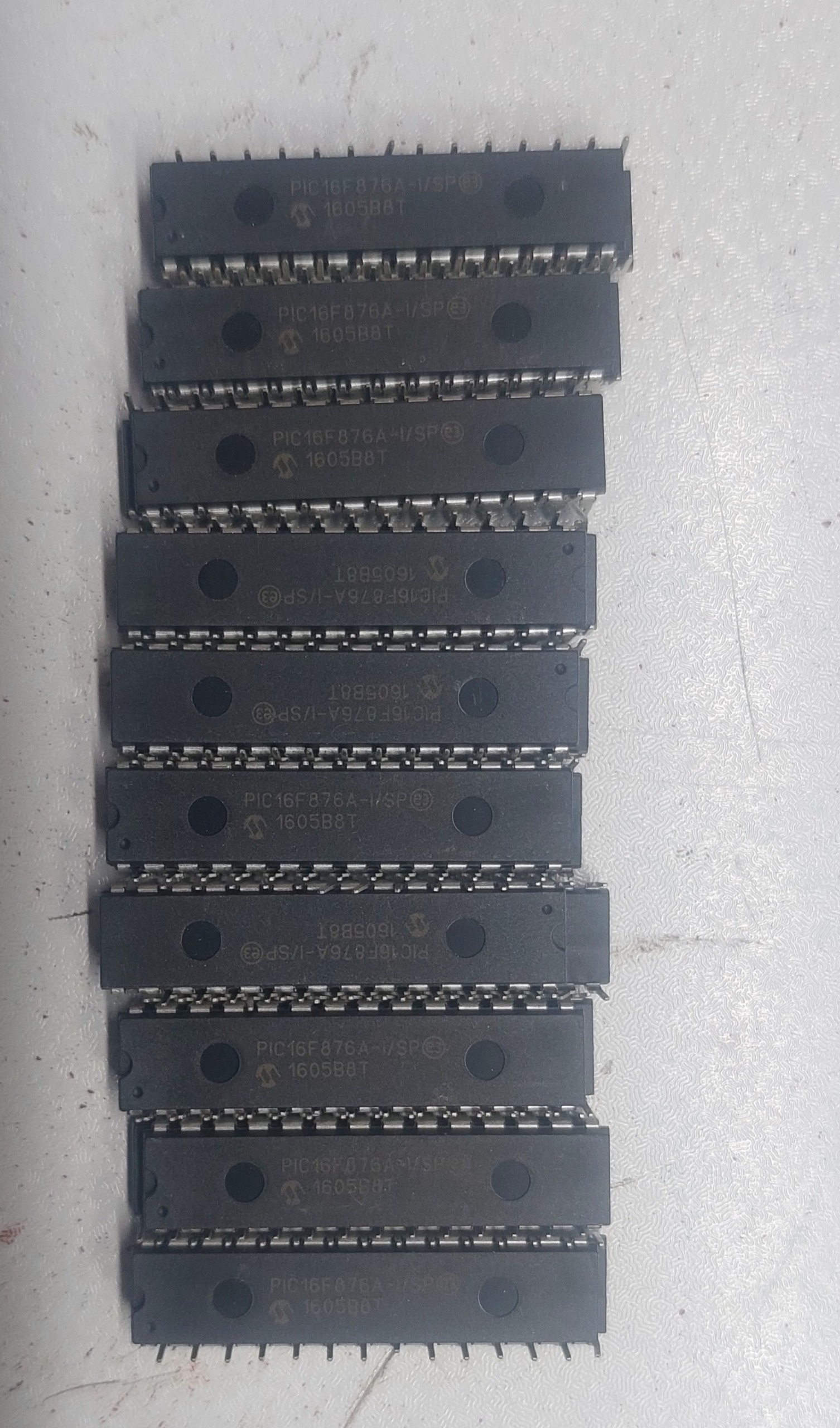 میکرو کنترلر PIC16F876A-I/SP