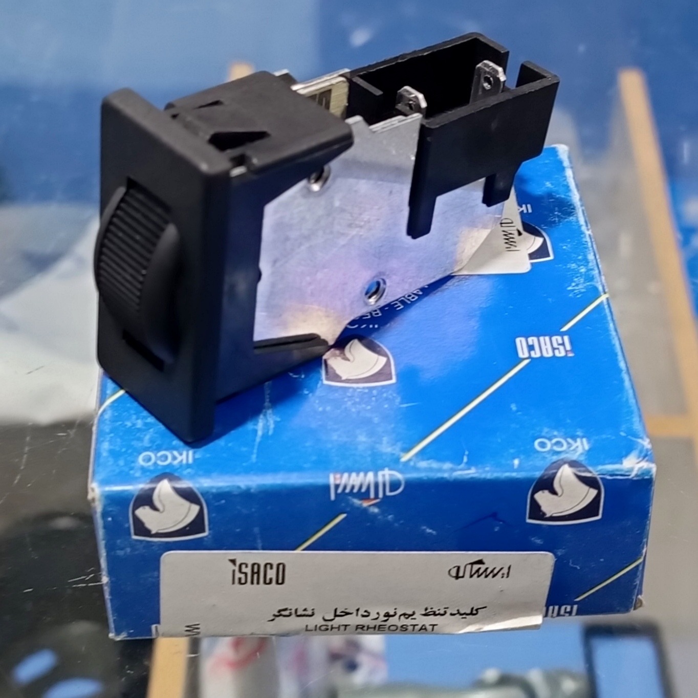 کلید تنظیم نورکیلومتر پژو و سمند اورجینال فرانسه