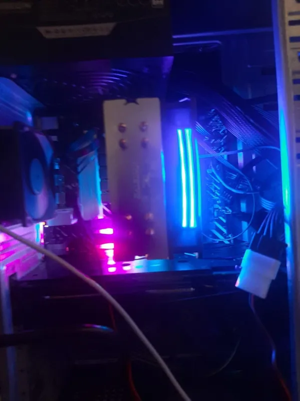 کیس گیمینگ و رندرینگ i5 12400 نسل12 16 گیگ rx590