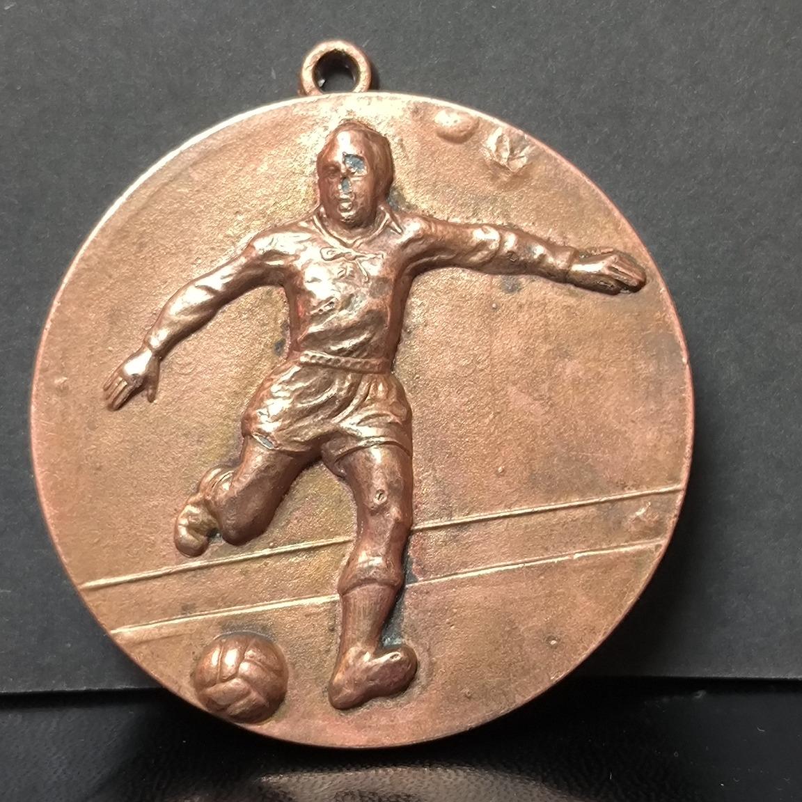 مدال مسابقات فوتبال مطابق تصویر گالری مرادعلی