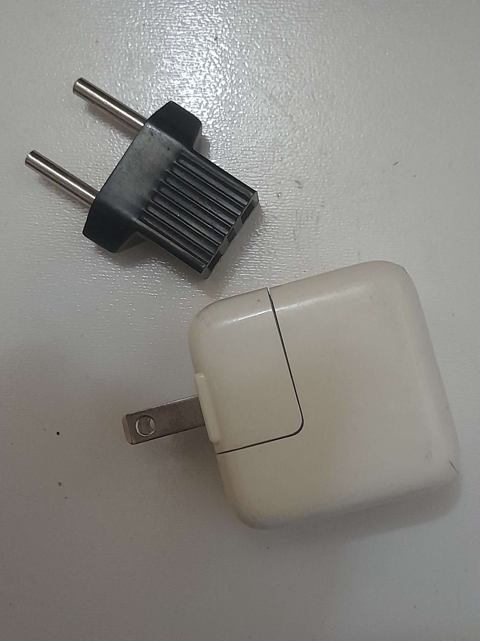 آداپتور شارژ تبلت و گوشی اپل 4