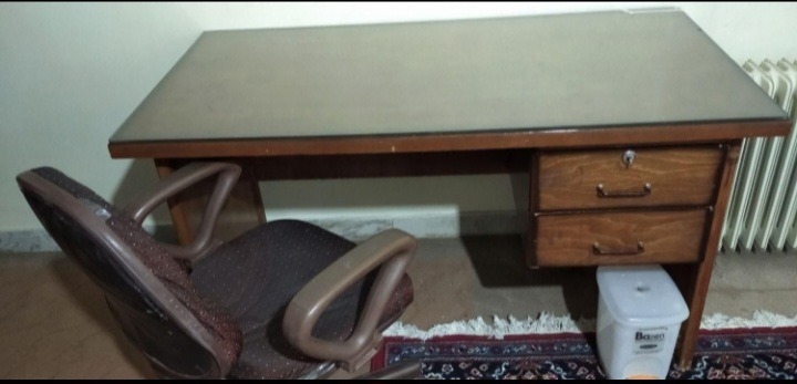 میز کامپیوتر چوبی مستحکم و زیبا