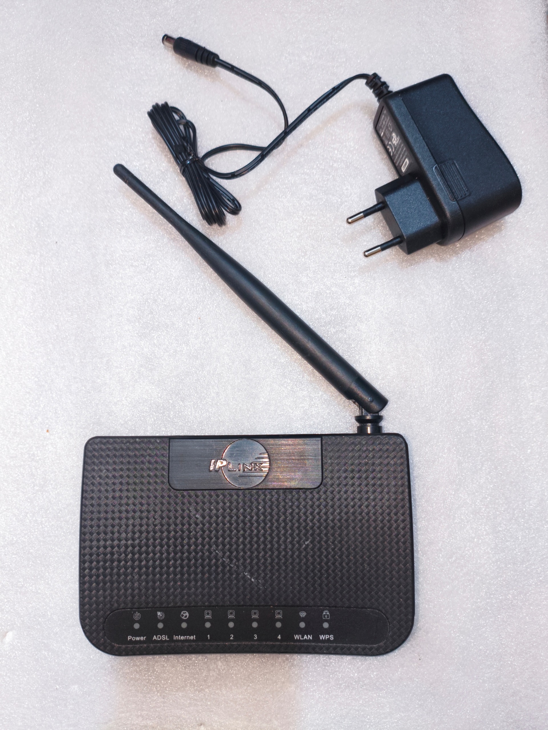 مودم روتر IPLINK مدل IP-WDL-RT150-P4