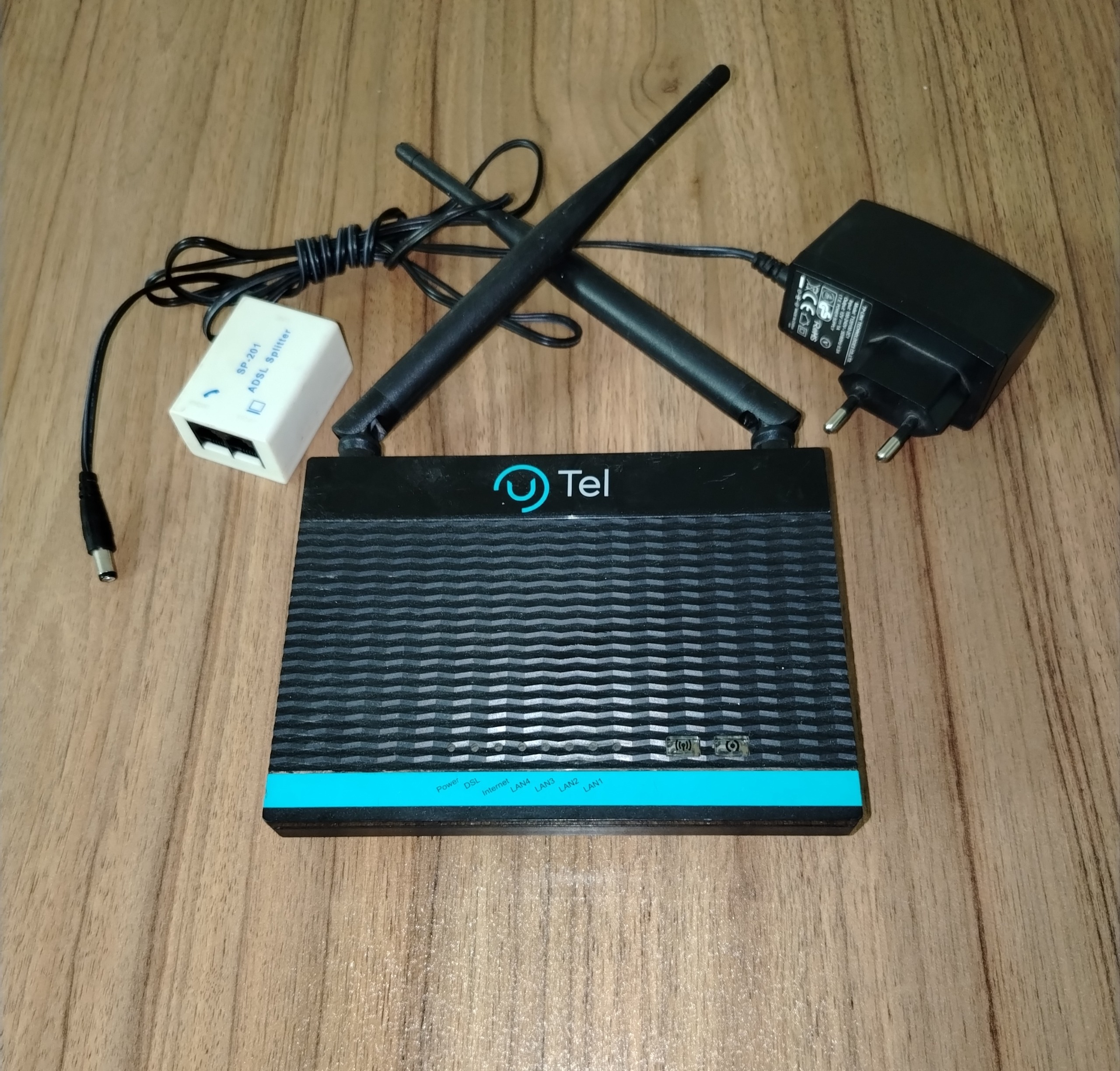 مودمروتر یوتل Utel A304 تمیز و سالم