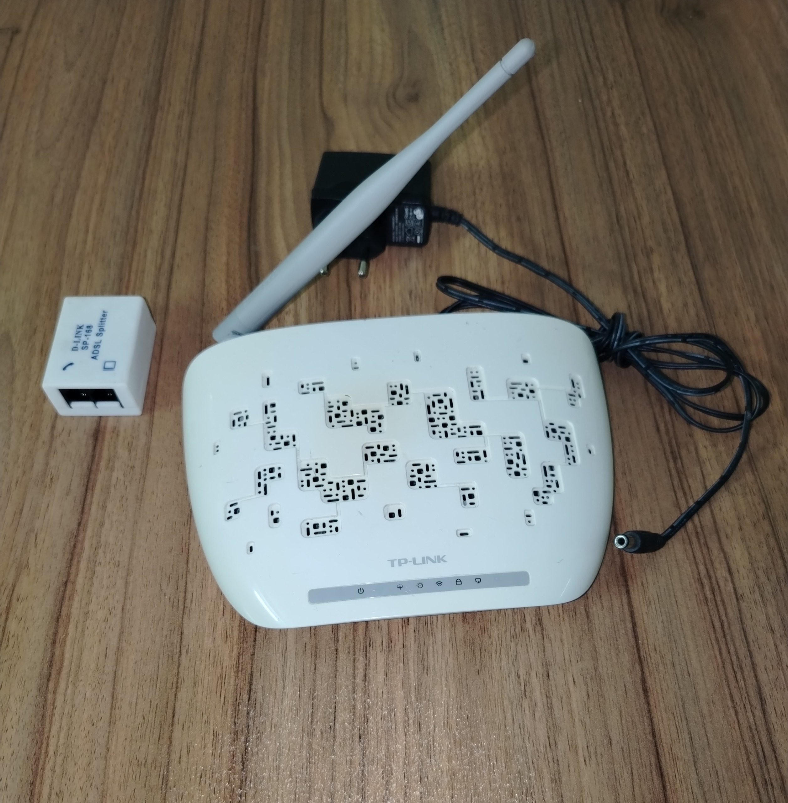 مشخصات مودم TP-Link TD-W8151N