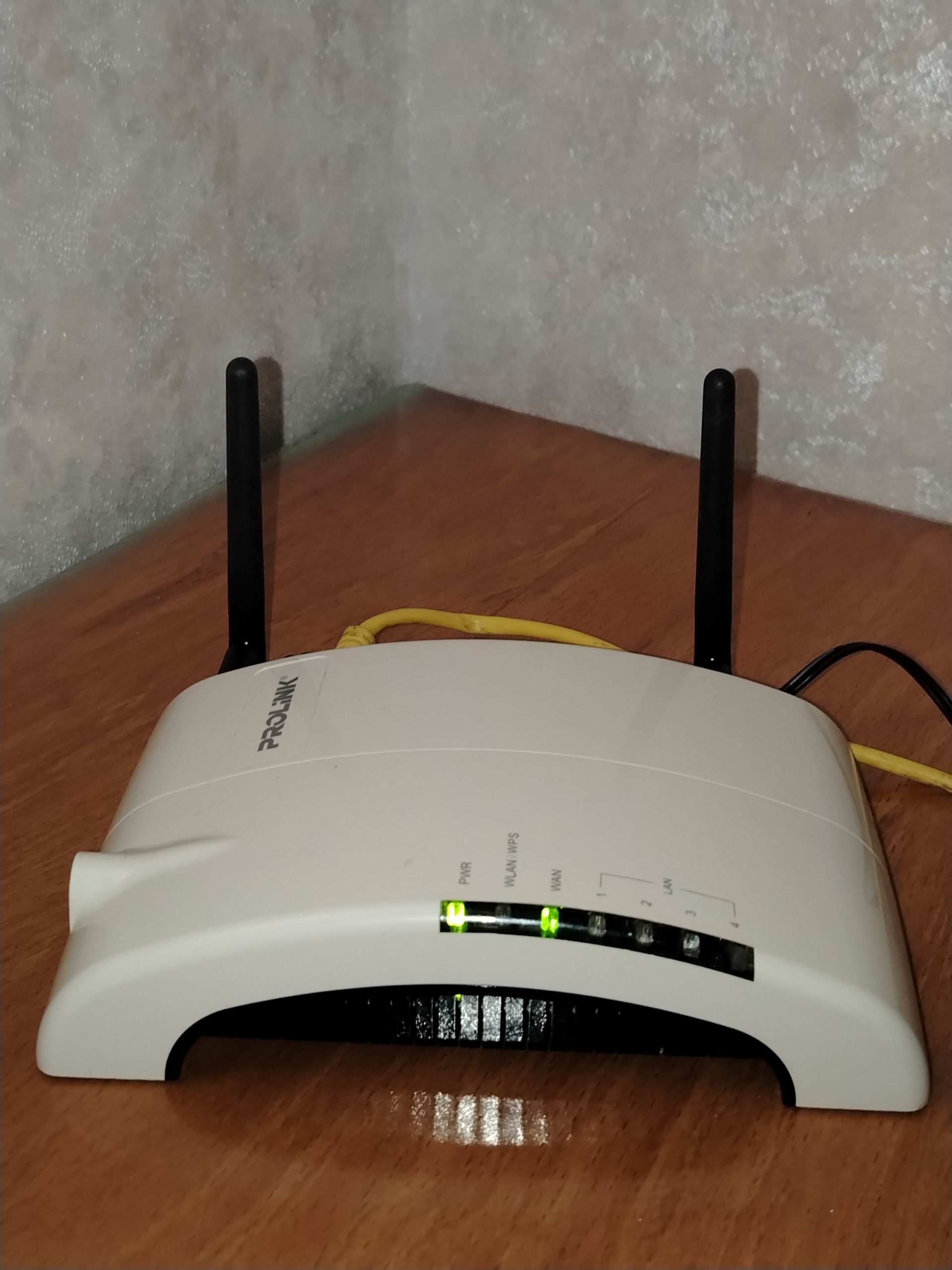 اکسس پوینت Prolink PWH2004 وایفای N300 دو آنتن