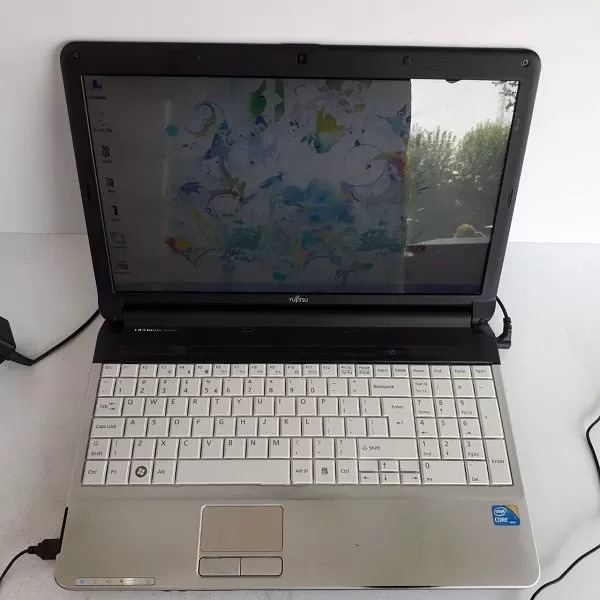لپ تاپ Fujitsu مدل A530