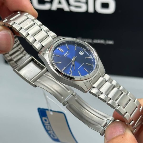 ساعت مچی مردانه رنگ سورمه ای تمام استیل تقویم فعال