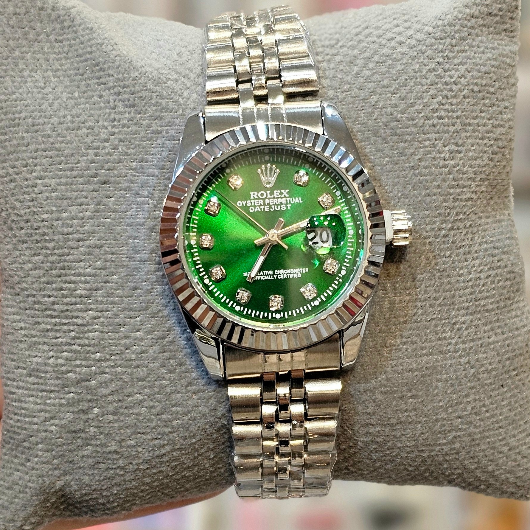 ساعت رولکس تقویم دار موتور درجه1رنگ ثابت