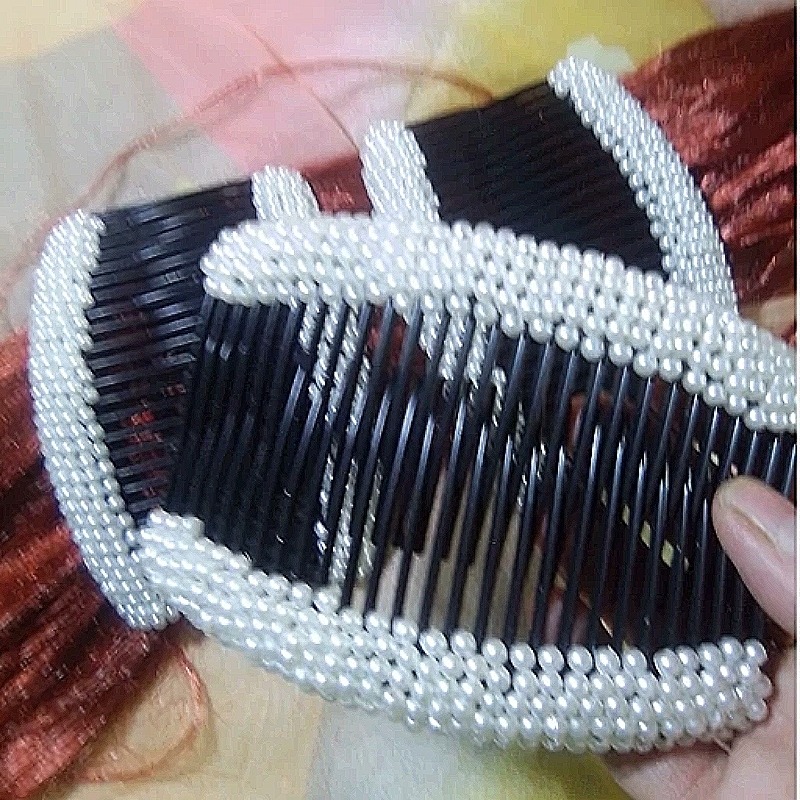 یک جفت شانه نشکن مروارید دوزی