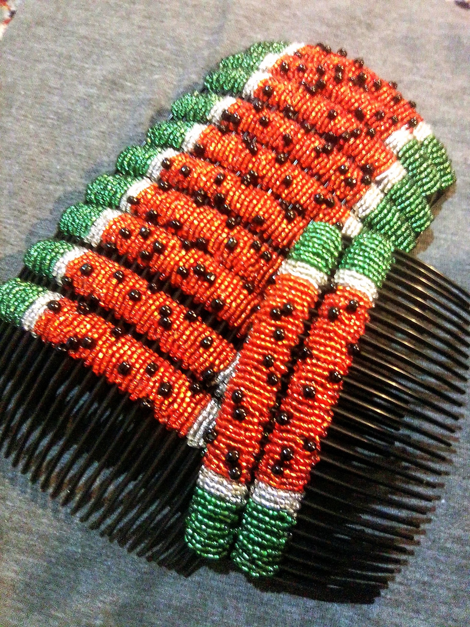 شانه سر منجوق دوزی طرح هندوانه یلدایی (2عددی)