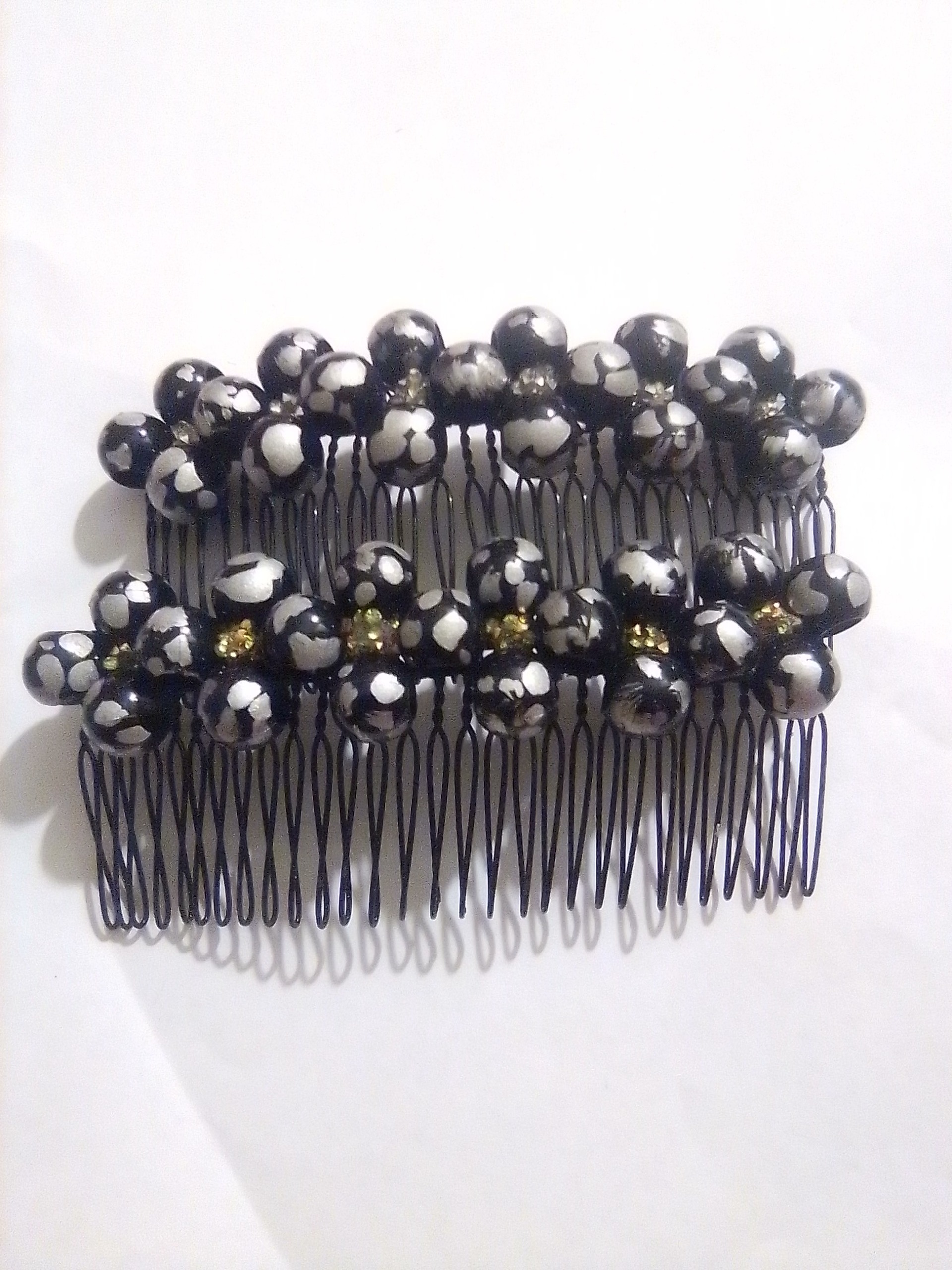 یک جفت شانه فلزی