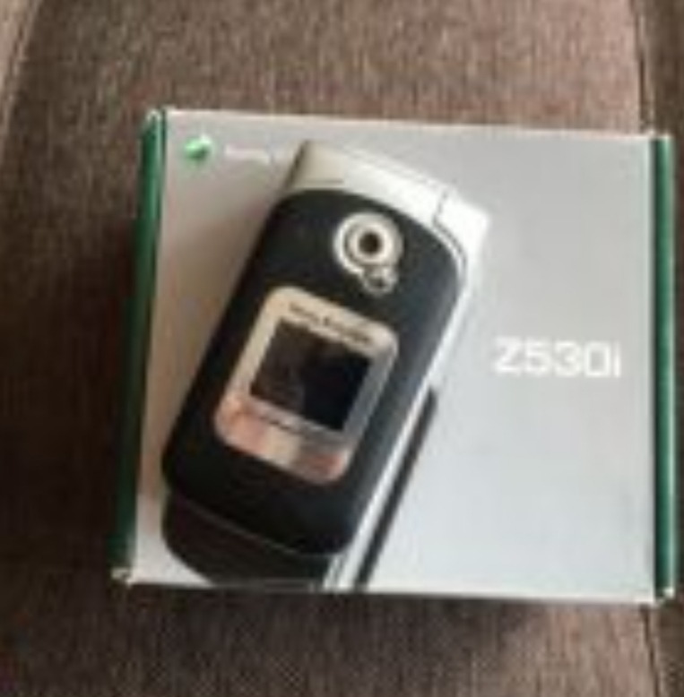 مزایده ناب گوشیz530iسونی اریکسون فابریک فول وبکر