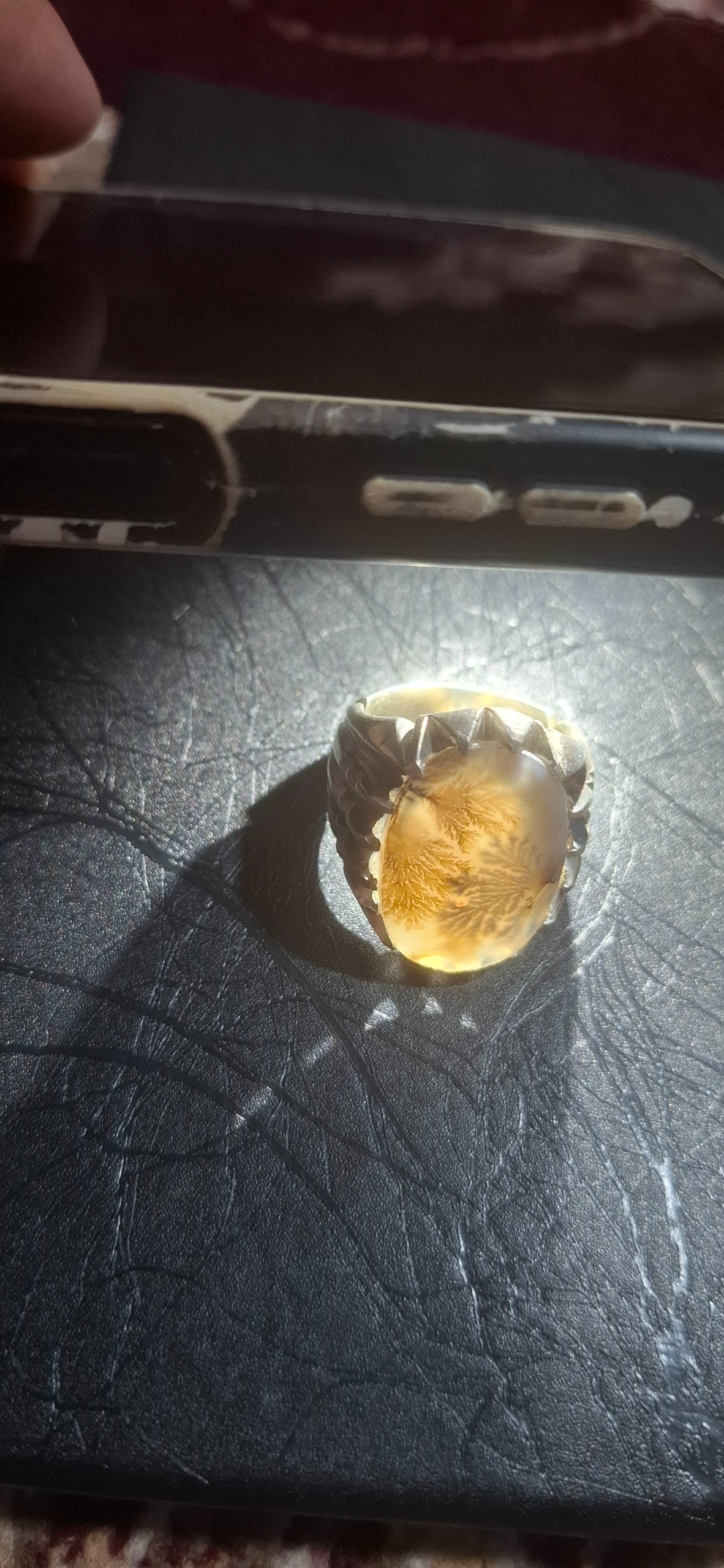 انگشتر شجر کار دست