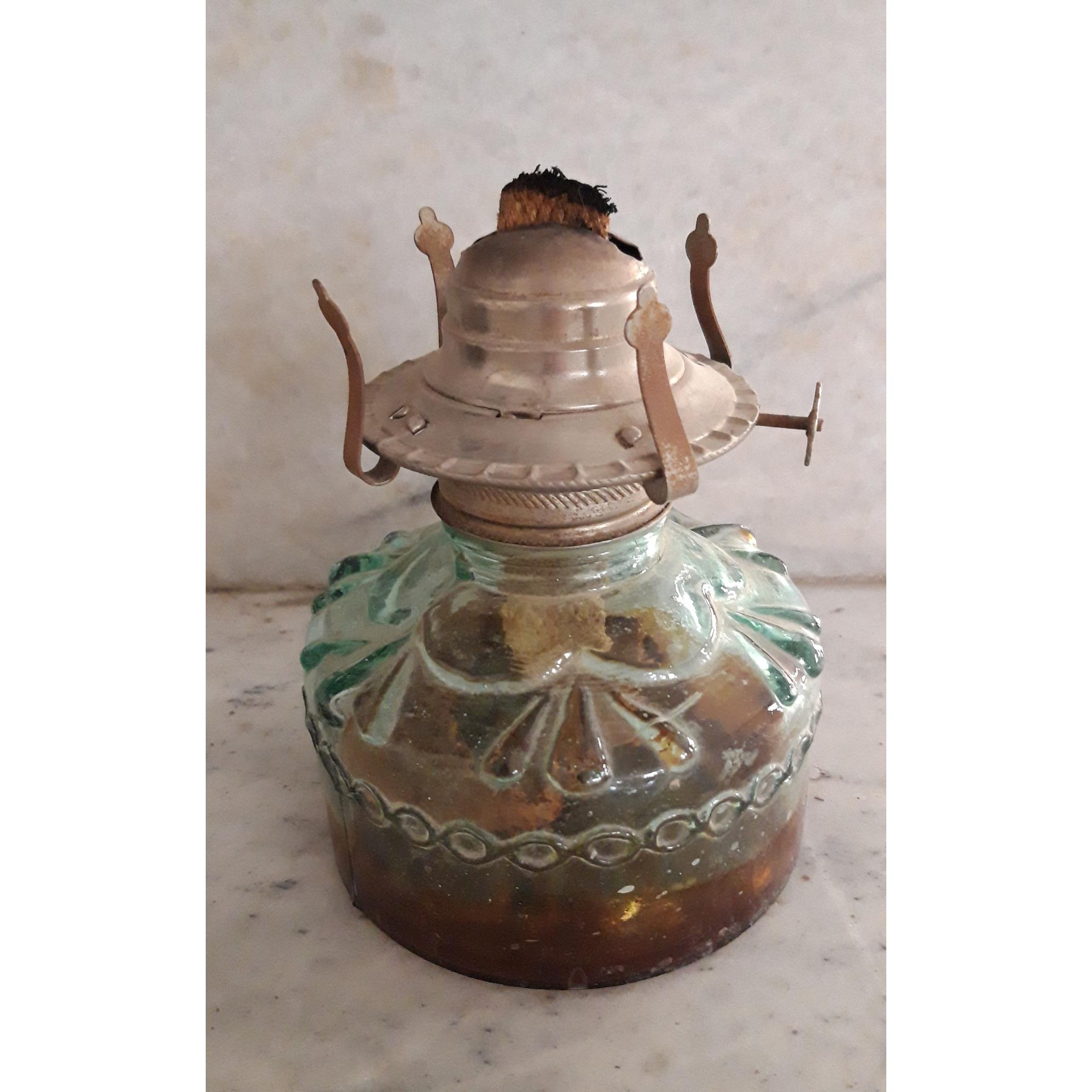 چراغ لمپا قدیمی با بچه اش