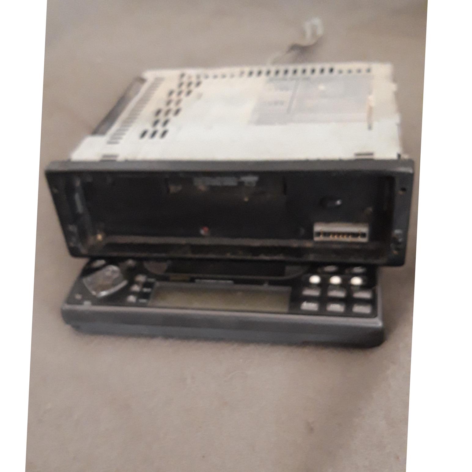 ضبط ماشین کاست خور پنل جدا